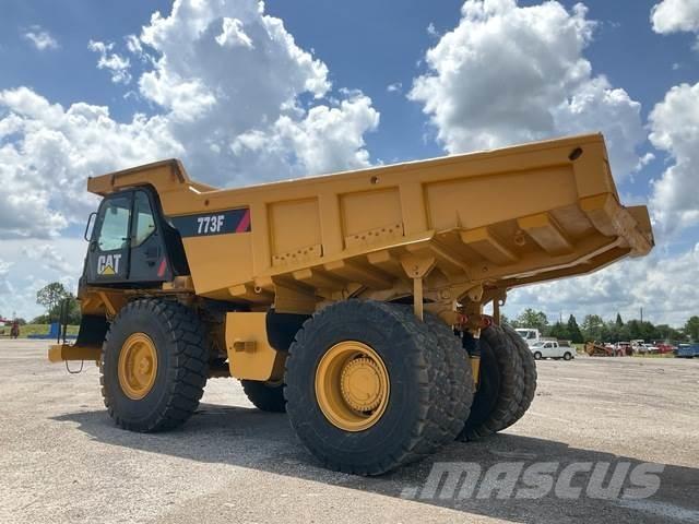 CAT 773F Kĺbové nákladné autá