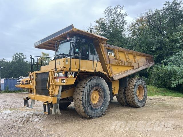 CAT 775D Kĺbové nákladné autá