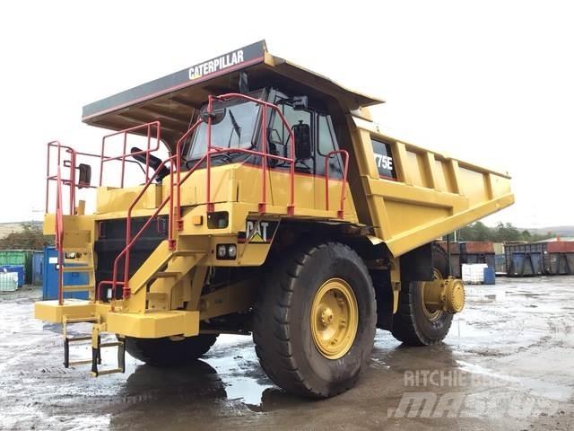 CAT 775E Kĺbové nákladné autá