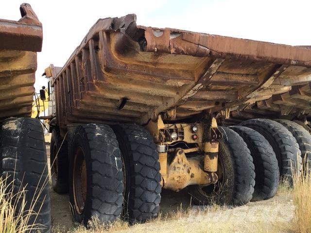 CAT 777 Kĺbové nákladné autá