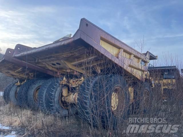 CAT 777D Kĺbové nákladné autá