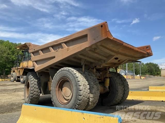 CAT 777D Kĺbové nákladné autá