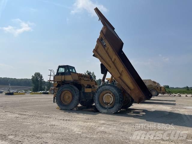 CAT 777D Kĺbové nákladné autá