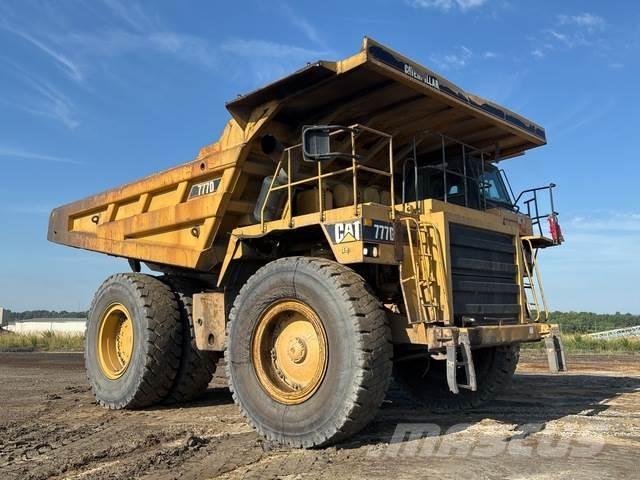 CAT 777D Kĺbové nákladné autá