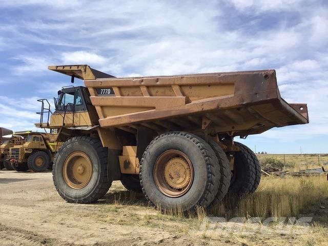 CAT 777D Kĺbové nákladné autá