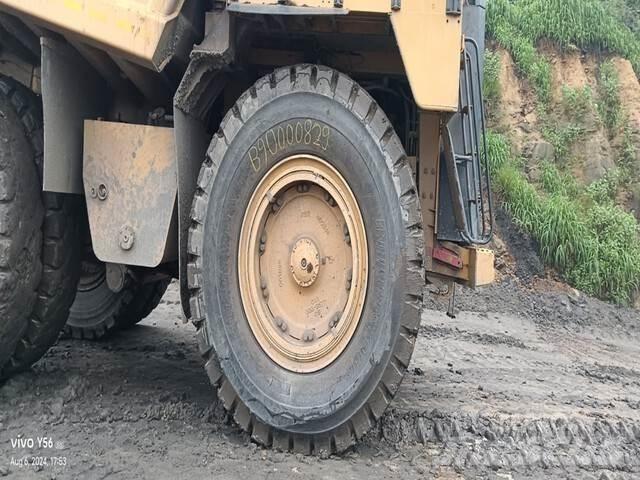 CAT 777E Kĺbové nákladné autá
