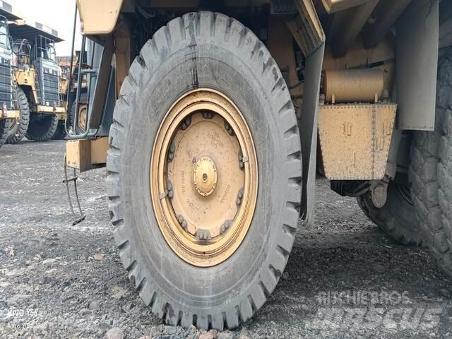 CAT 777E Kĺbové nákladné autá