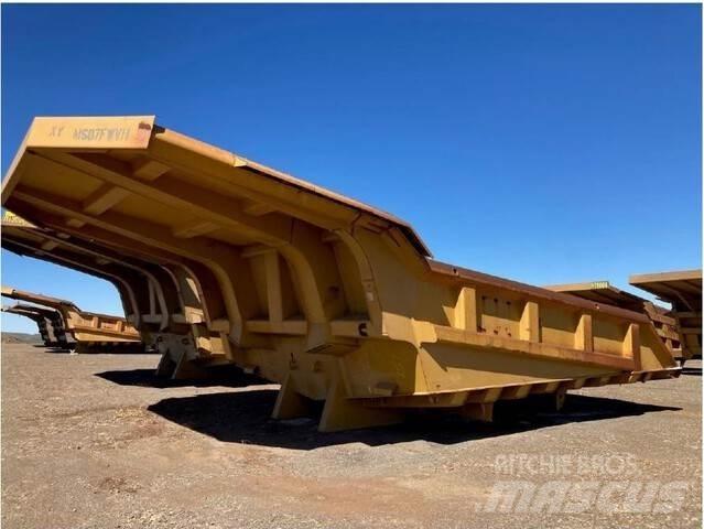 CAT 789C Skriňová nadstavba