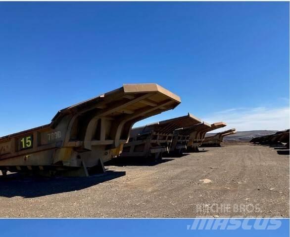 CAT 789D Skriňová nadstavba