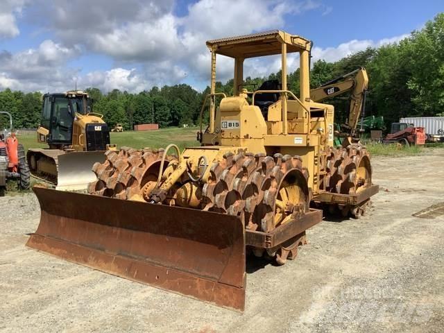 CAT 815 Pôdne kompaktory
