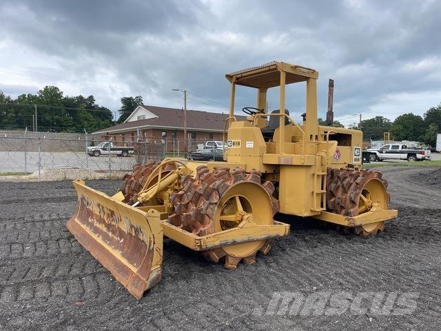 CAT 815 Pôdne kompaktory