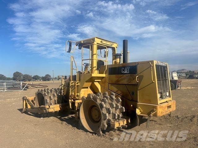 CAT 815B Pôdne kompaktory