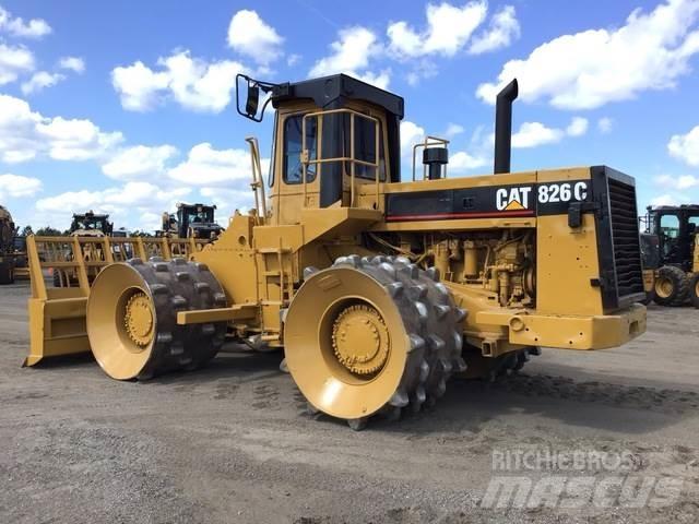 CAT 826C Pôdne kompaktory