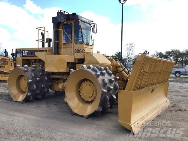 CAT 826C Pôdne kompaktory