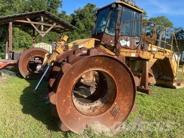 CAT 826G Pôdne kompaktory
