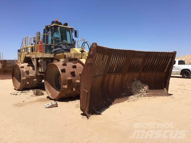 CAT 836G Pôdne kompaktory