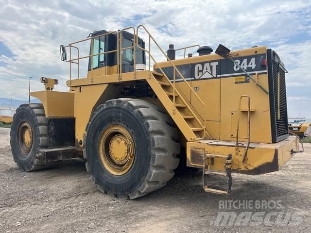CAT 844H Kolesové dozéry