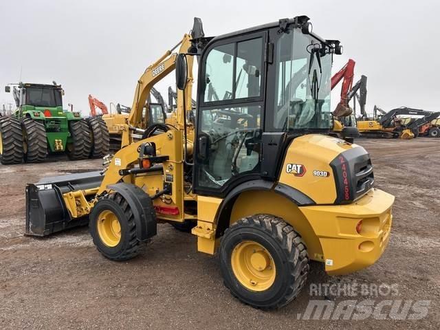 CAT 903D Kolesové nakladače
