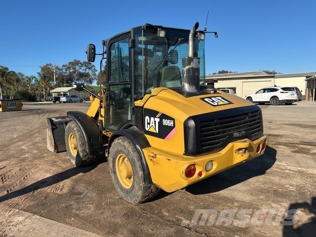 CAT 906H Kolesové nakladače