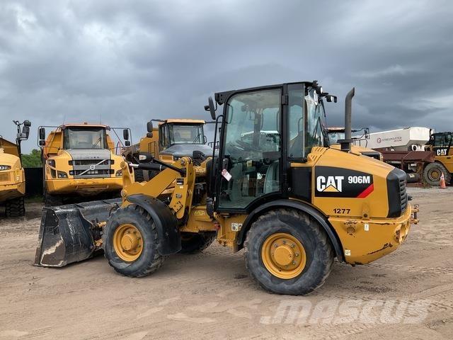 CAT 906M Kolesové nakladače