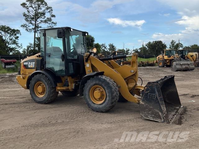 CAT 906M Kolesové nakladače