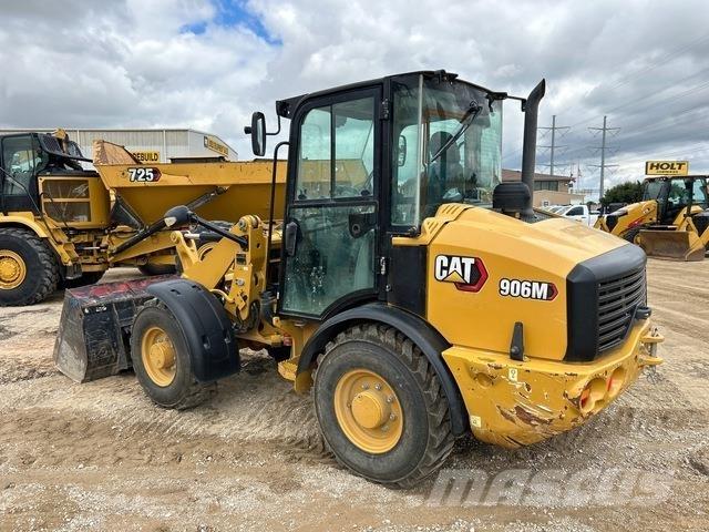 CAT 906M Kolesové nakladače