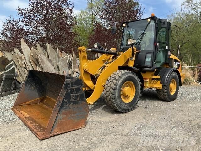 CAT 907H Kolesové nakladače