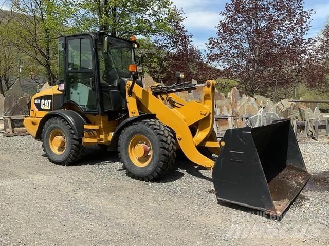 CAT 907H Kolesové nakladače