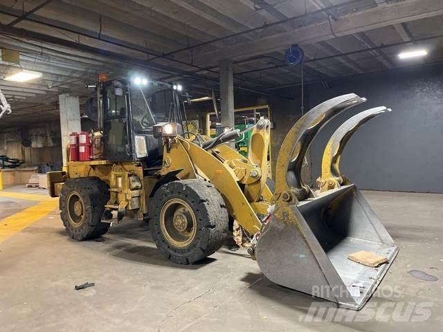 CAT 920 Kolesové nakladače