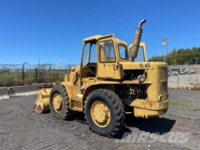 CAT 922 Kolesové nakladače