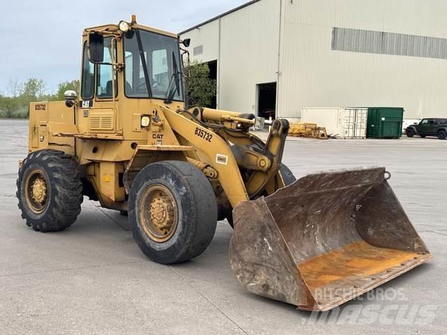 CAT 926 Kolesové nakladače