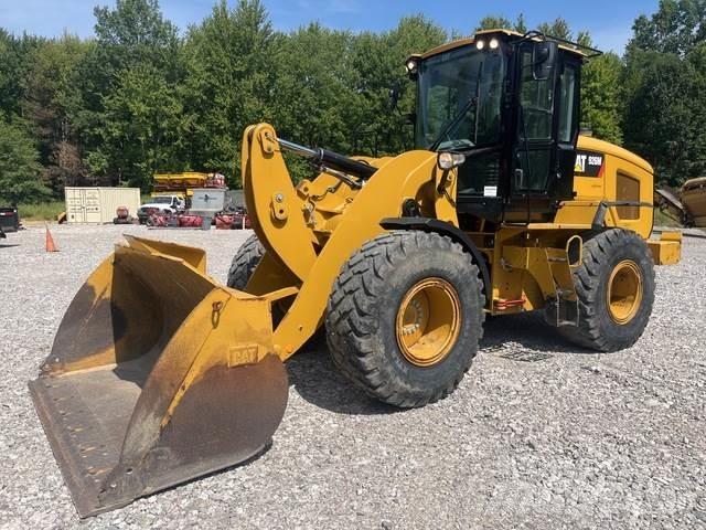 CAT 926M Kolesové nakladače