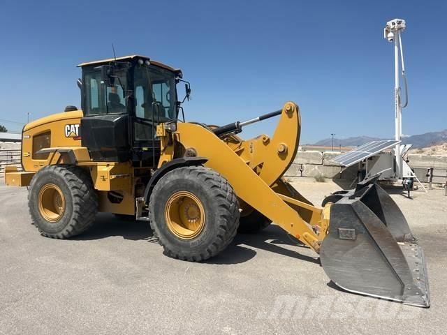 CAT 926M Kolesové nakladače