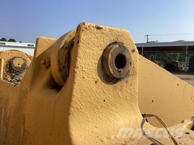 CAT 930 Kolesové nakladače