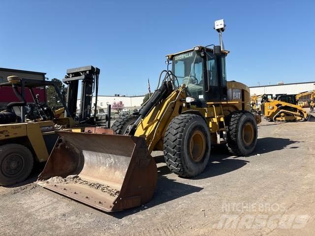 CAT 930G Kolesové nakladače