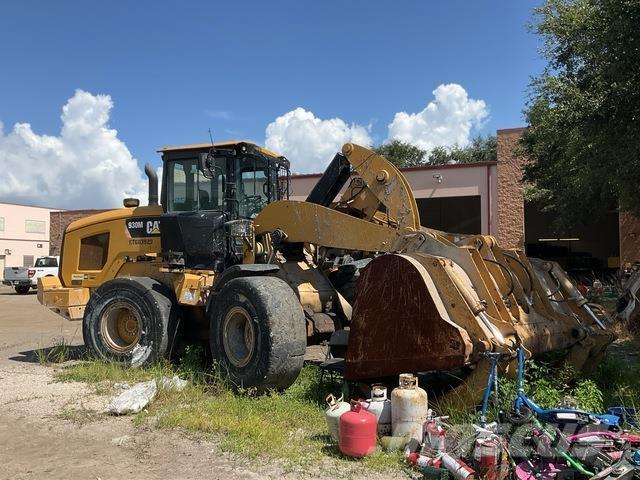 CAT 930M Kolesové nakladače