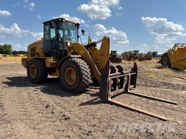 CAT 930M Kolesové nakladače