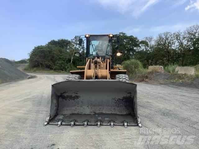 CAT 938H Kolesové nakladače