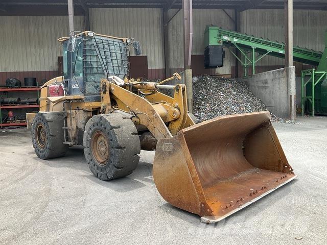 CAT 938H Kolesové nakladače