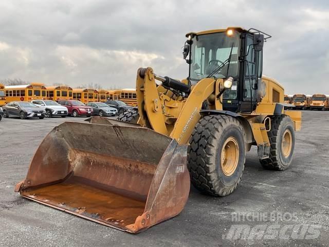 CAT 938M Kolesové nakladače