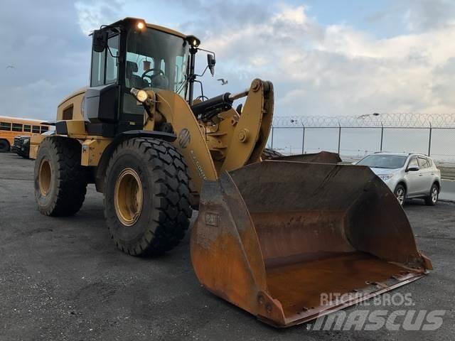 CAT 938M Kolesové nakladače