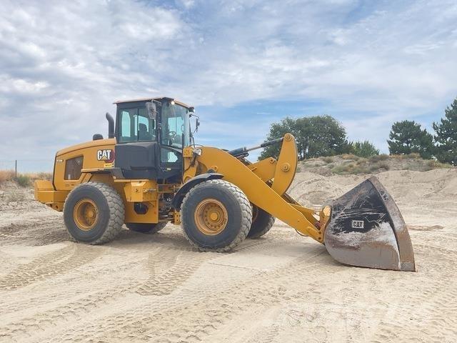 CAT 938M Kolesové nakladače