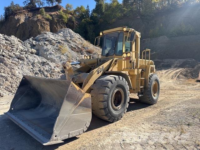 CAT 950F Kolesové nakladače