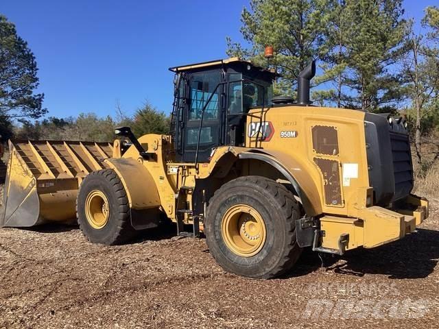 CAT 950M Kolesové nakladače