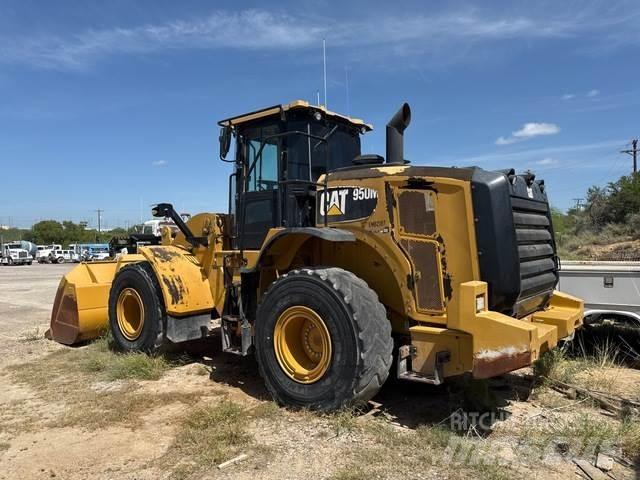 CAT 950M Kolesové nakladače