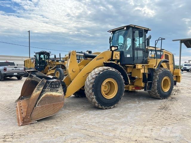 CAT 950M Kolesové nakladače