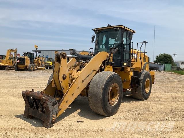 CAT 950M Kolesové nakladače