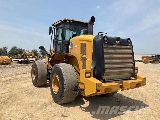 CAT 950M Kolesové nakladače