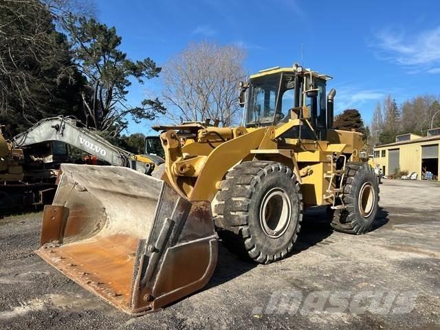 CAT 960 Kolesové nakladače
