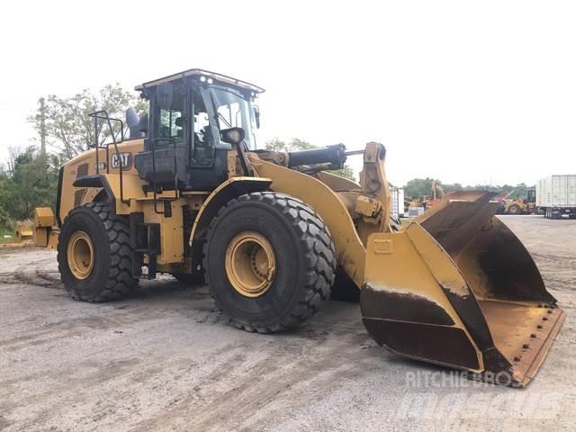 CAT 966 Kolesové nakladače